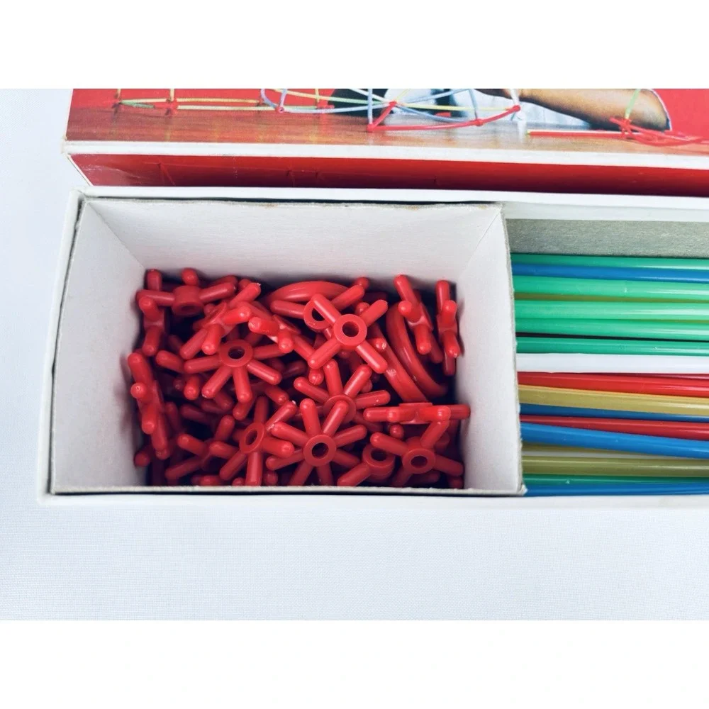 Vintage 1974 Parker Brothers‎ Constructo Straws Toy Building Game